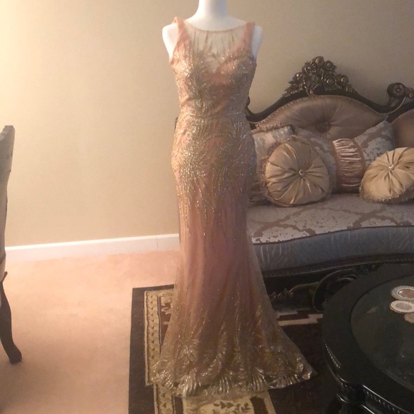 Mignon sleeveless peach and gold prom dress - Picture 4 of 9